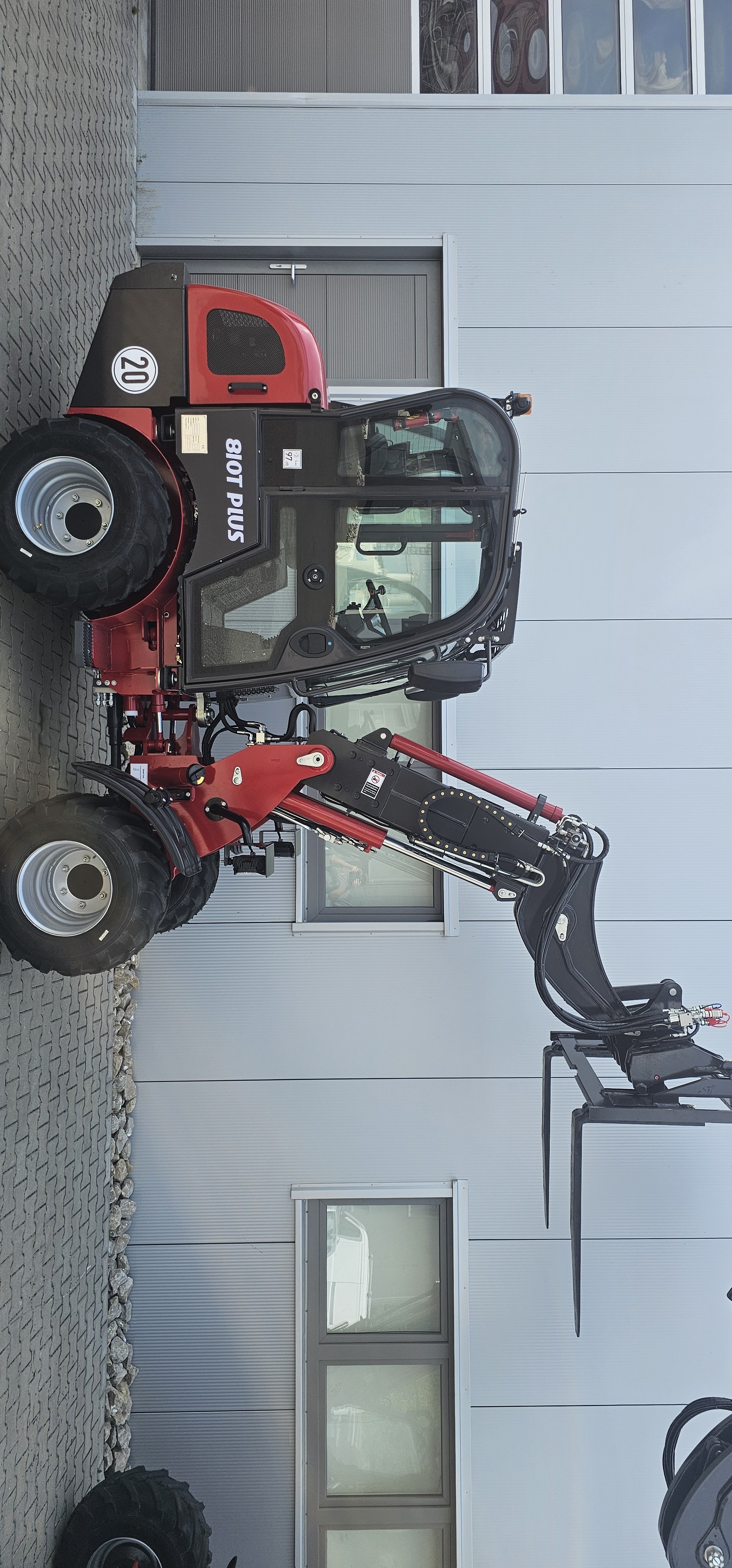 Teleskopradlader 810T Plus
