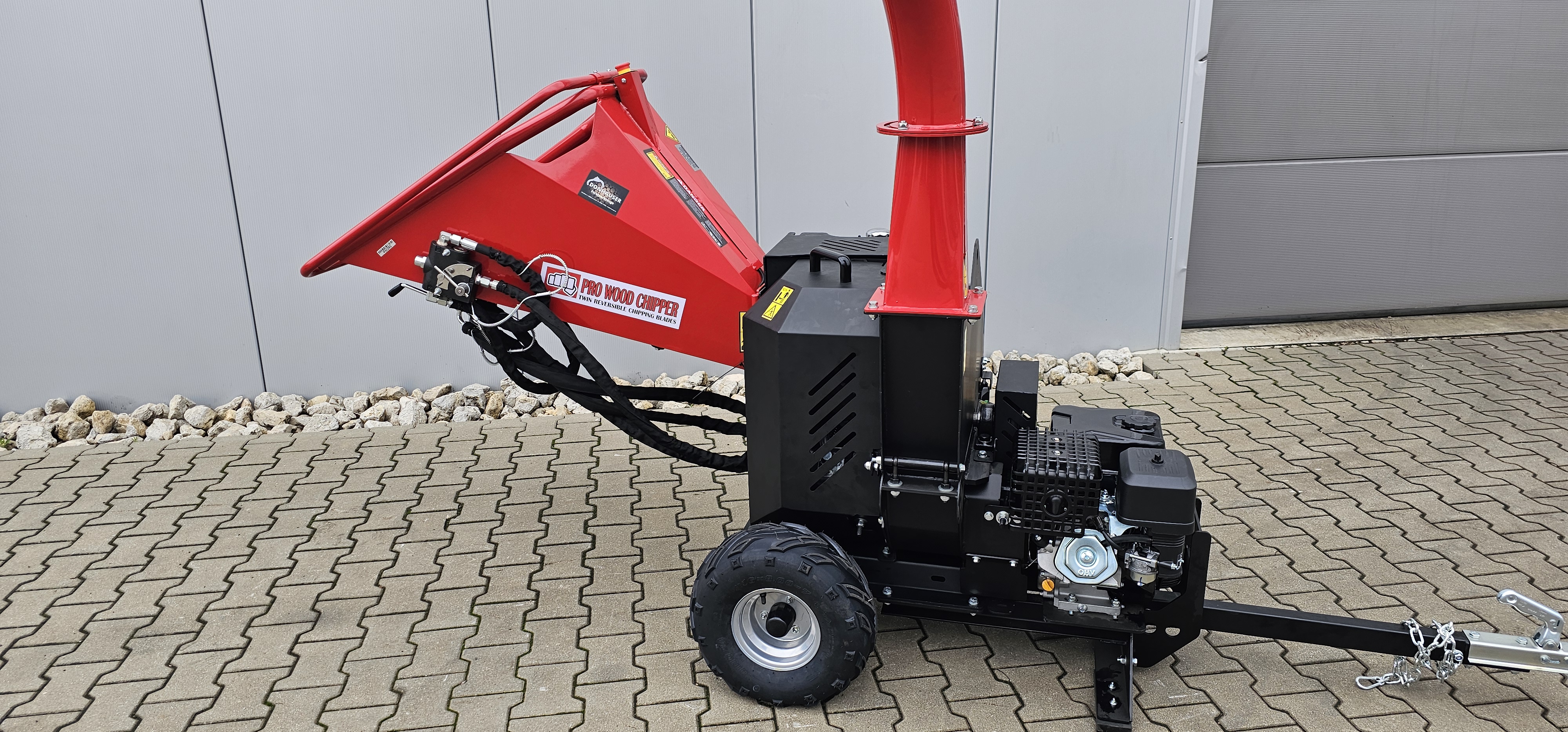 Holzhäcksler Jumbo HGC155 mit Benzinmotor & hydraulischem Zuführsystem