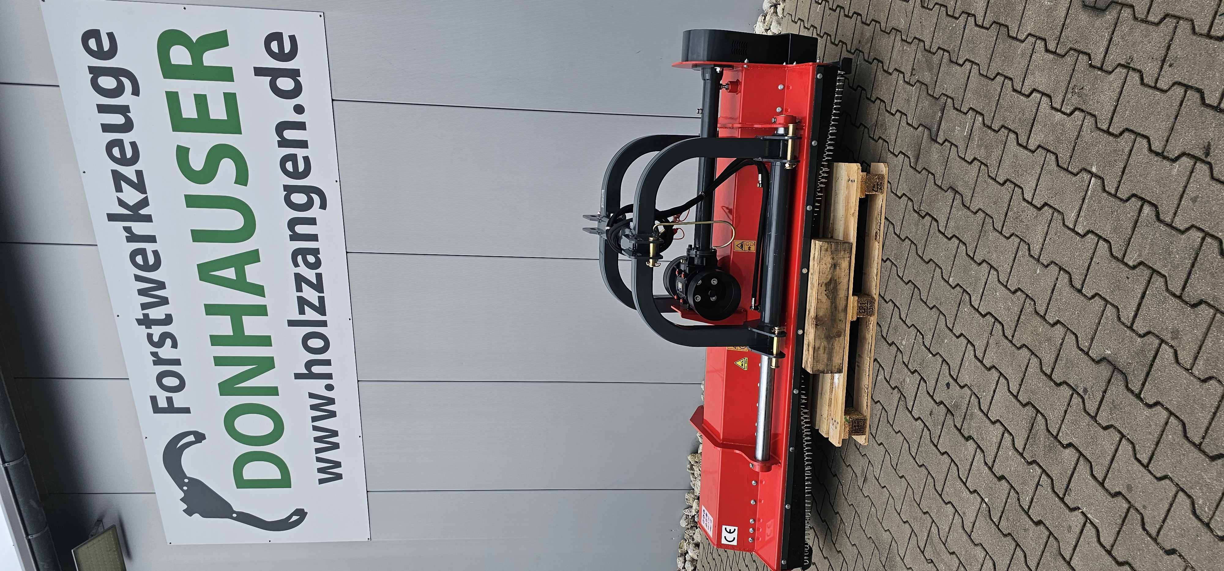 Schlegelmulcher AGN220