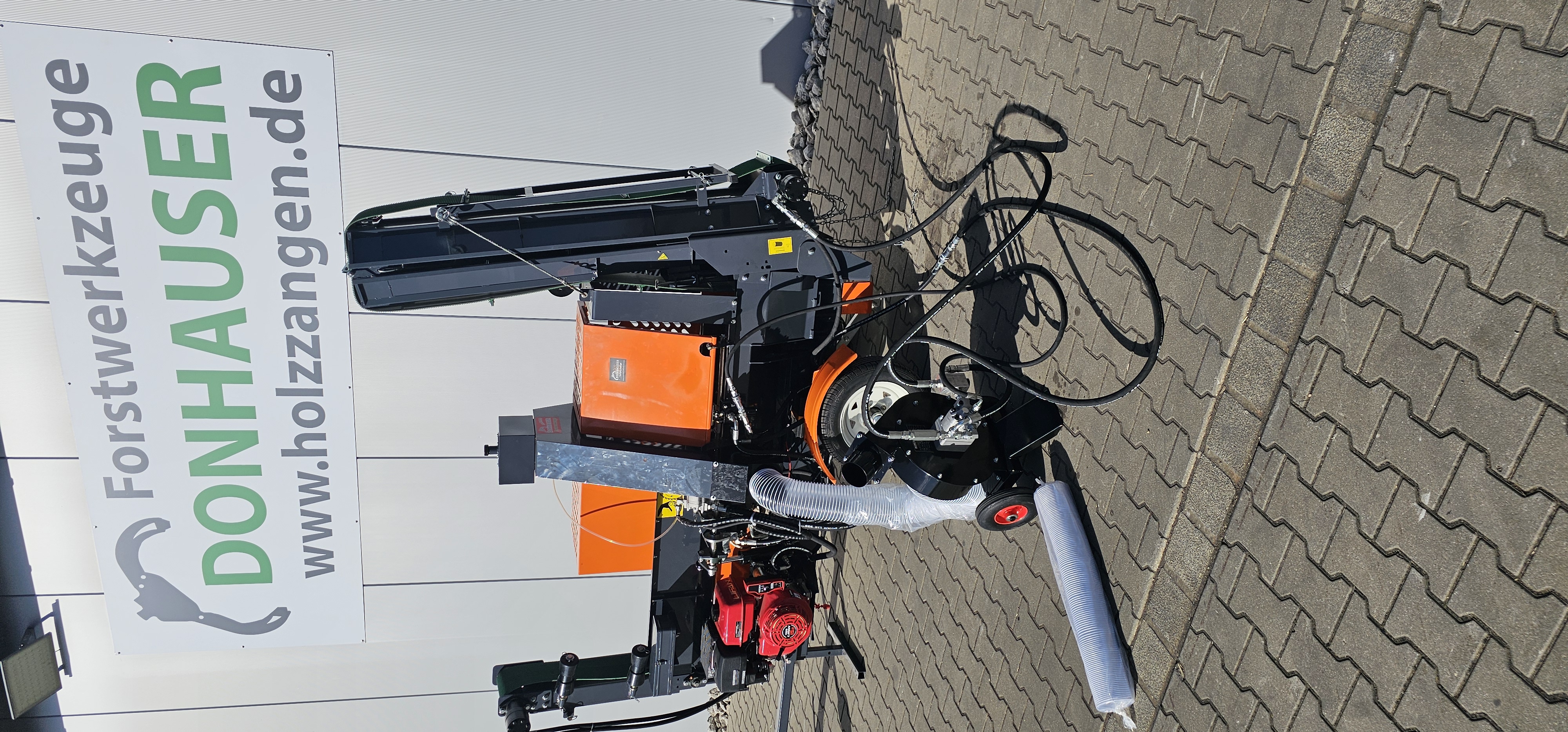 Mobiler Absauger für holzverarbeitende Machinen