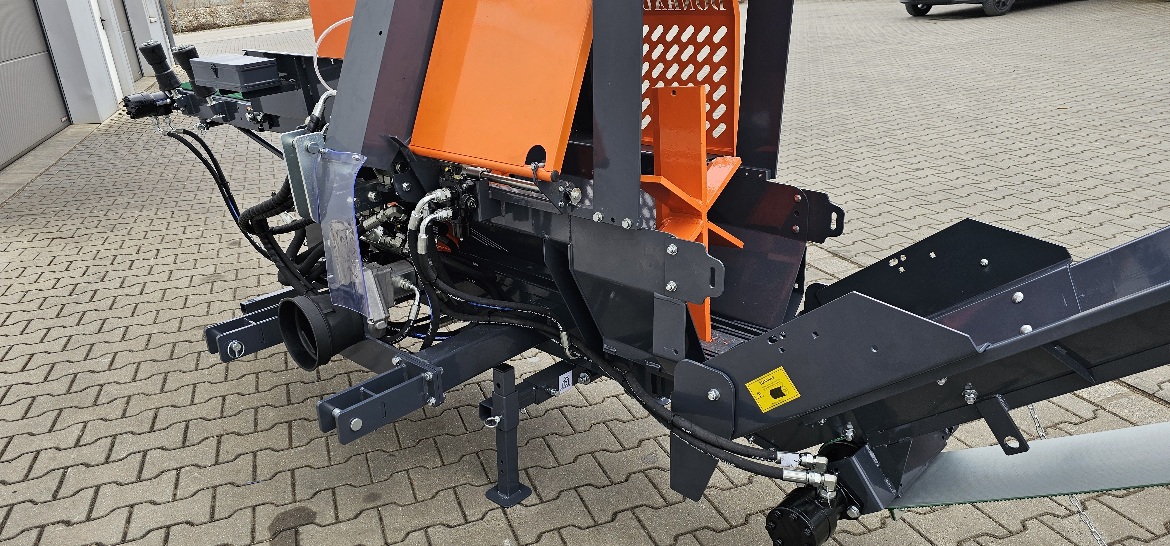 RM7-12 TZA 480 Zapfwellen-Sägespaltautomat Holzspalter