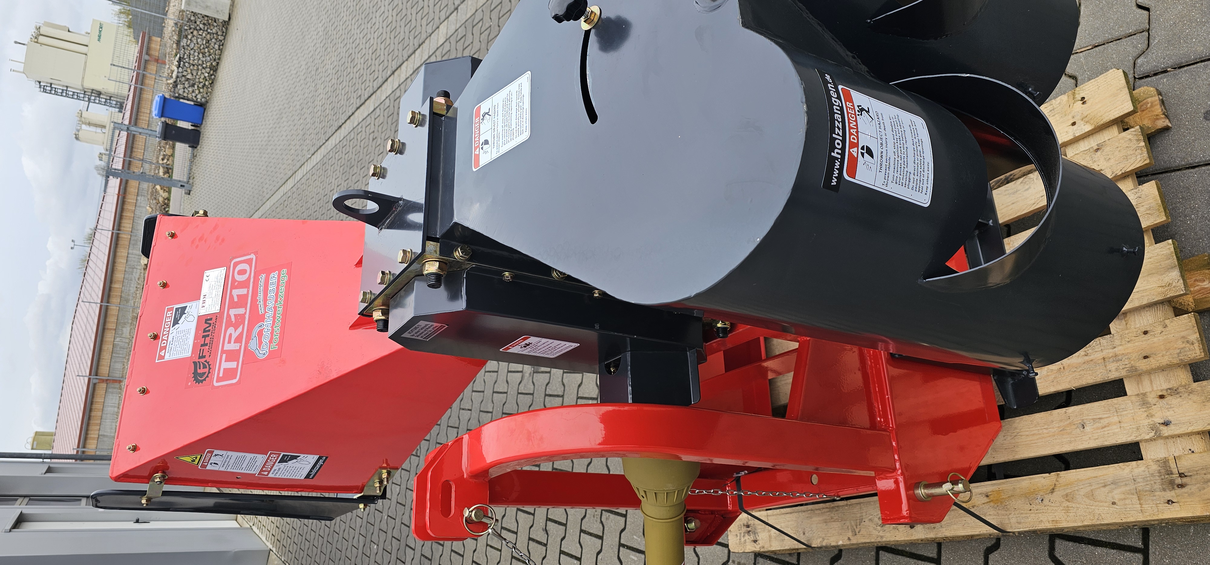 Holzhacker TRS110 mit Auffangkorb