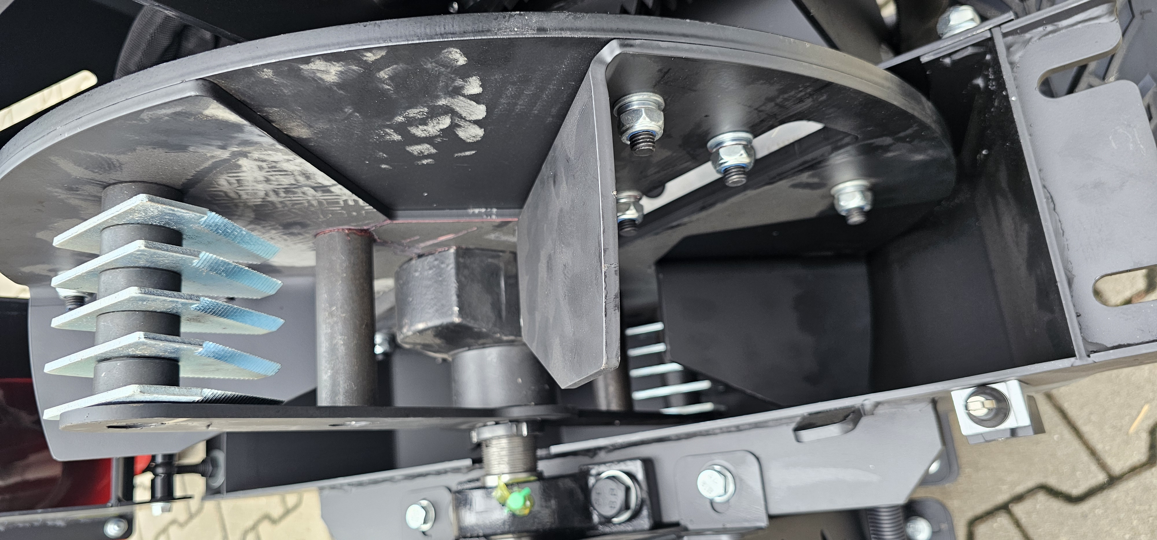 Holzhäcksler Jumbo HGC155 mit Benzinmotor & hydraulischem Zuführsystem