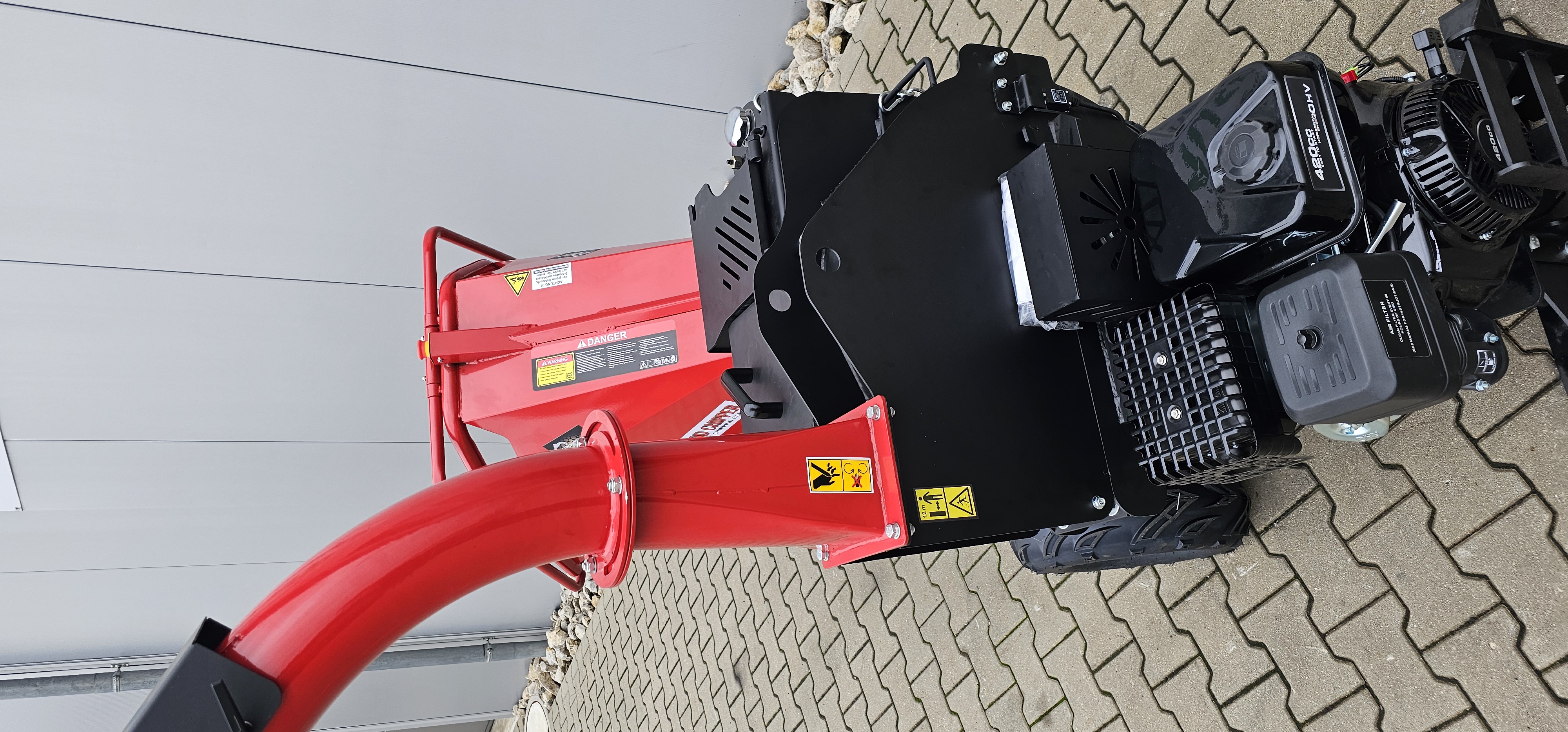 Holzhäcksler Jumbo HGC155 mit Benzinmotor & hydraulischem Zuführsystem