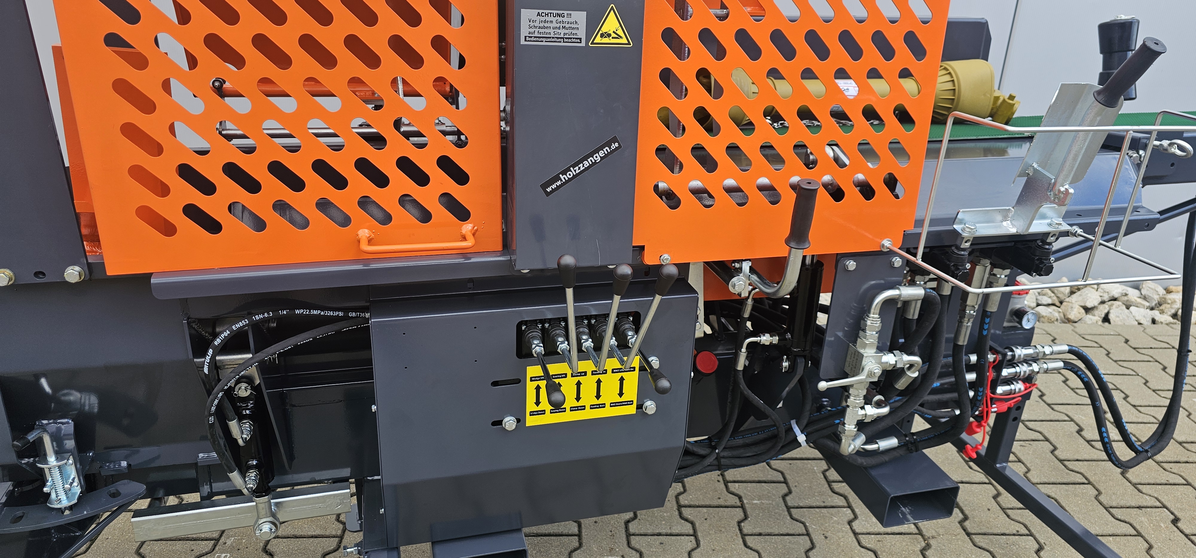 RM7-12 TZA 480 Zapfwellen-Sägespaltautomat Holzspalter 